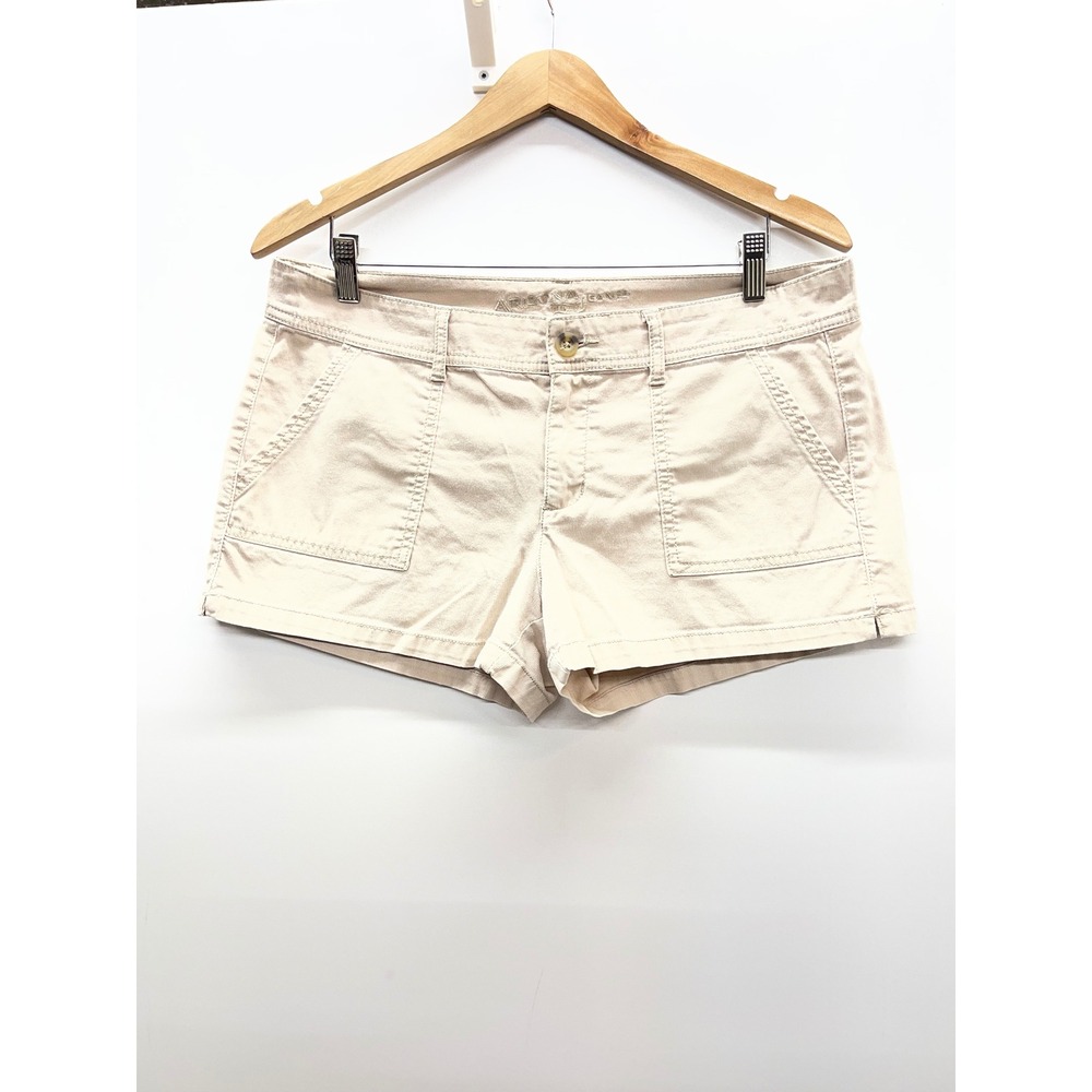 Arizona Jean Beige Khaki Cotton Blend Casual Shorts Sz 13 low rise shortie Y2K